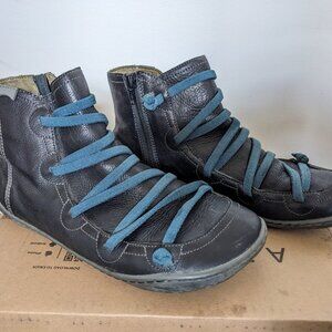 Camper Peu leather booties